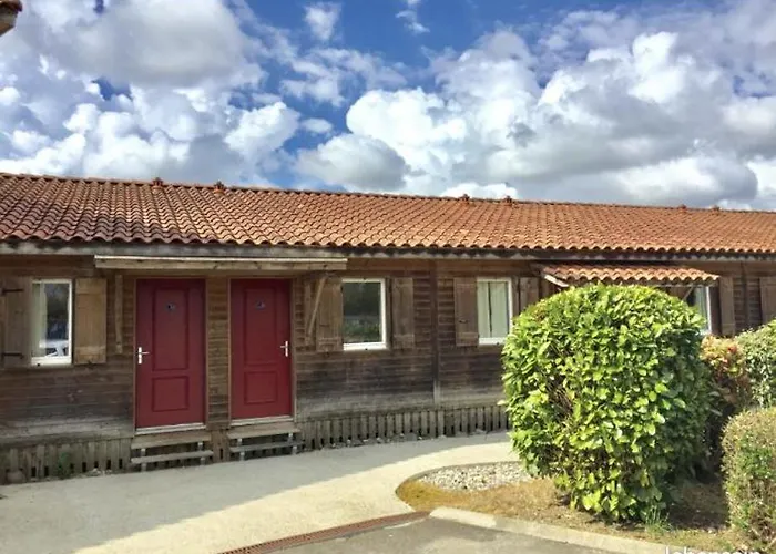 Maisonnette En Bois Pour 4 Personne Village Avec
